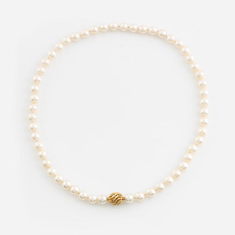 Collier med odlade pärlor, bajonettlås 18K guld.