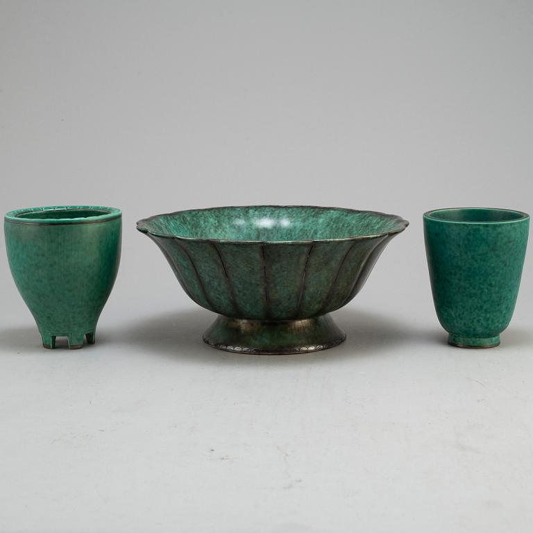 WILHELM KÅGE, a stoneware 'Argenta' bowl and two vases from Gustavsberg.
