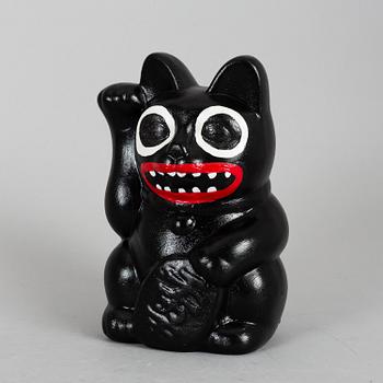 MAKODE LINDE, skulptur/sparbössa, "Manike Neko", signerad och daterad -19.