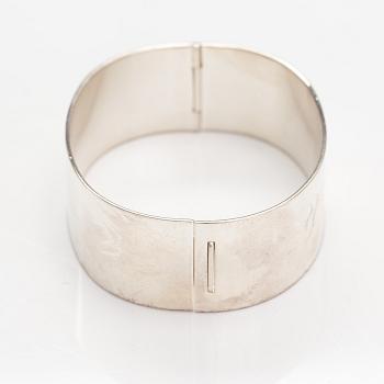 Armband, sterlingsilver. Kalevala Koru, Helsingfors.