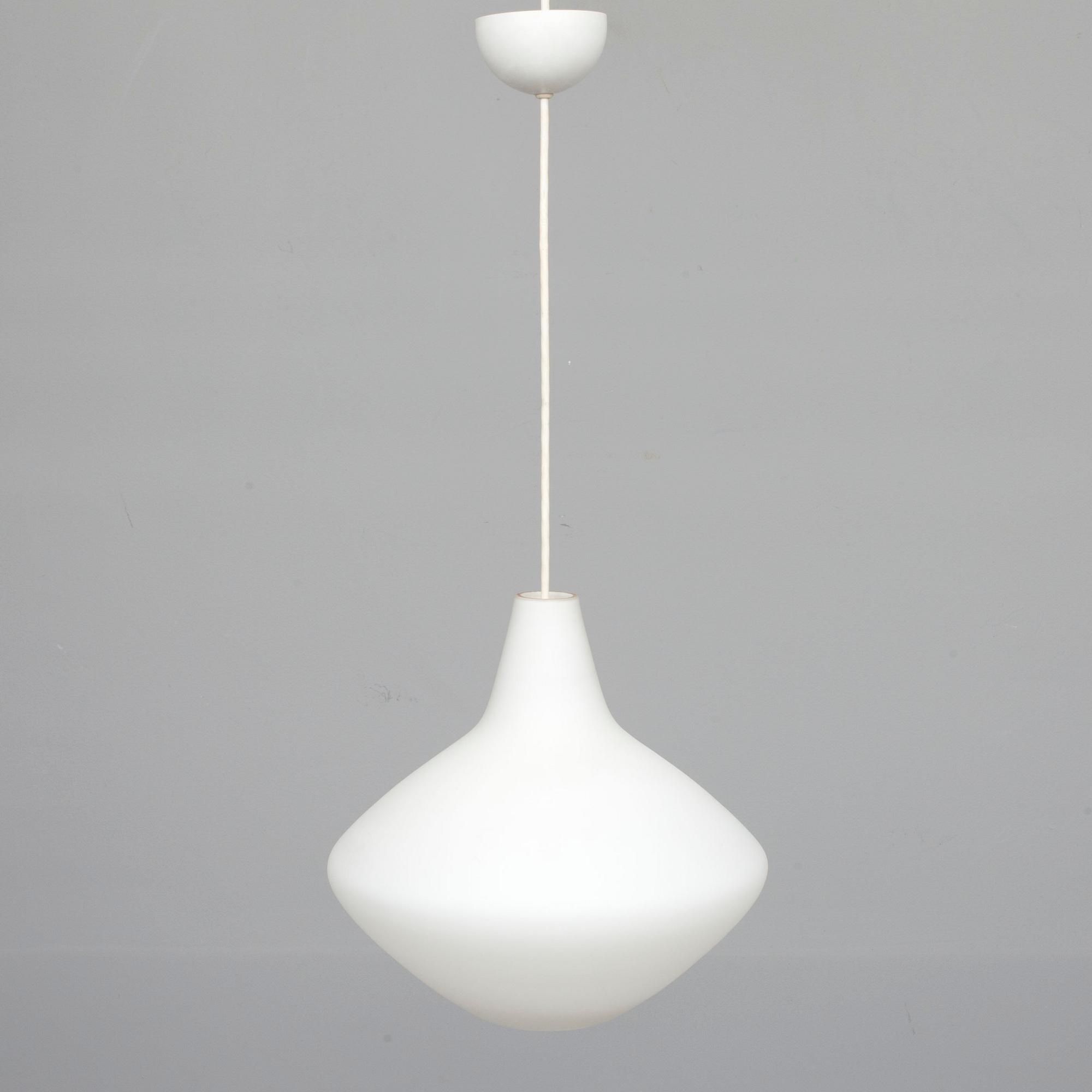 TAKARMATUR, "Onion lamp", Lisa Johansson-Pape, Iittala, 1950-tal. Kupans höjd ca 34 cm.