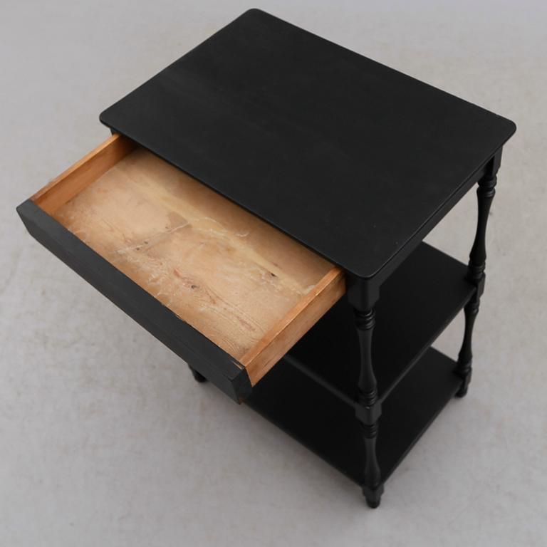 ETAGERE, 1800-talets andra hälft.