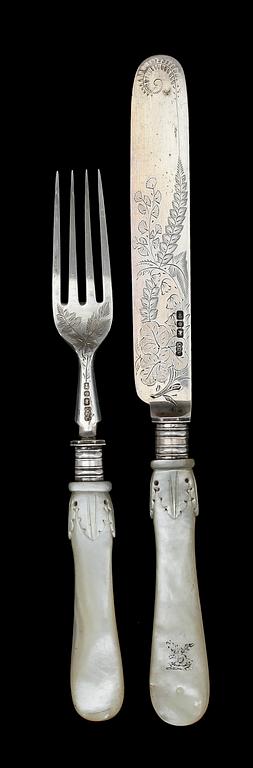 FRUKTBESTICK, 24 st, silver och pärlemor, Elkington & Co, Birmingham, England, 1891.