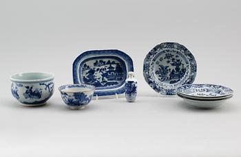 PORSLINSFÖREMÅL, 8 delar, Kina, bl a 1700-tal och senare.