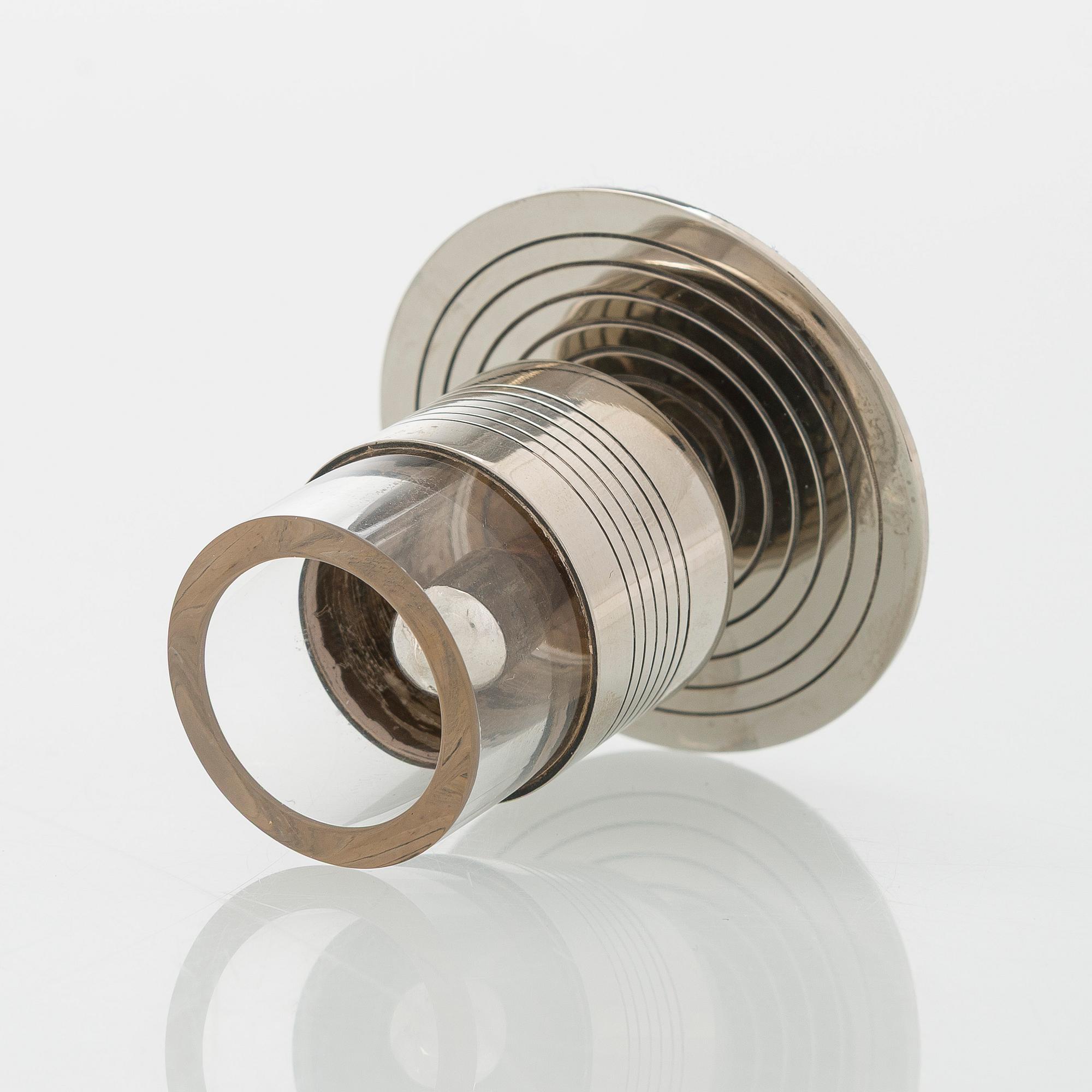 Kokoelma kattausesineitä, 17 osaa.