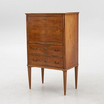 A late Gustavian secretaire, around 1800.