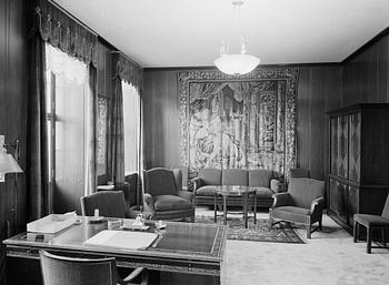 Carl Malmsten, attributed to, an imposing desk, circa late 1920s.