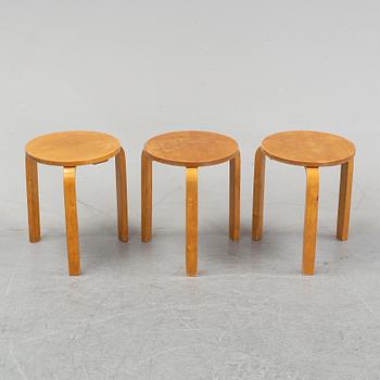 Alvar Aalto, pallar 3 st, modell 60, Aalto möbler Hedemora, formgiven 1933.