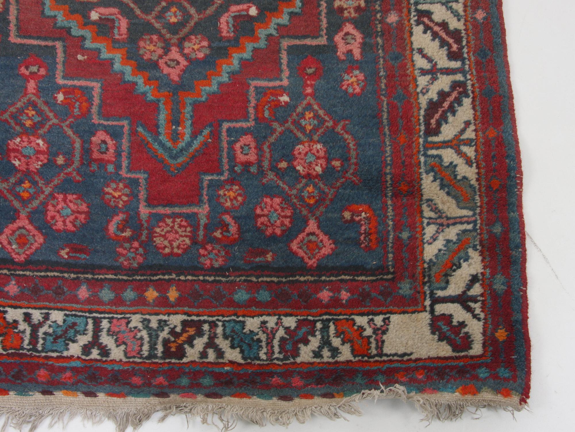 GALLERIMATTOR, 2 st, orientaliska. 185 x 103 resp 117 x 70.