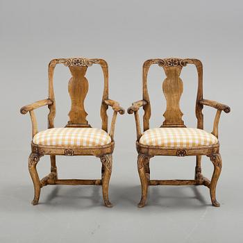 KARMSTOLAR, ett par, rokoko, 1700-talets andra hälft.