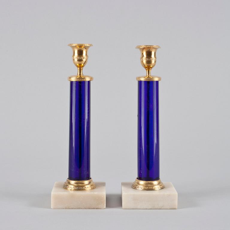 LJUSSTAKAR, ett par, sengustavianska, 1800-tal.