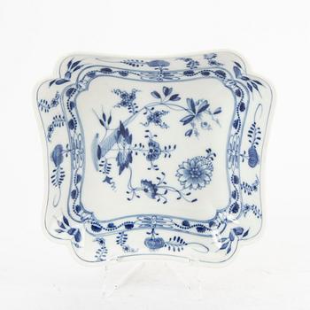 Servis  53 dlr Königliche Porzellan-Manufaktur, Berlin samt Meissen porslin 1900-talets första hälft.