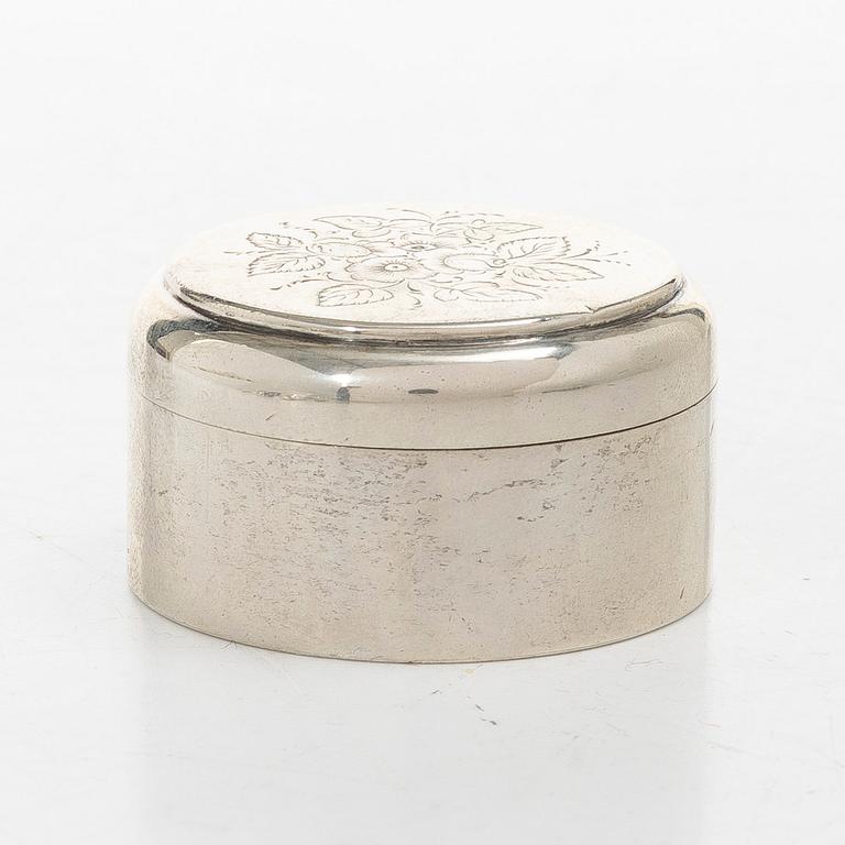 Table accessories, 7 pieces, silver, including Denmark 1880s.