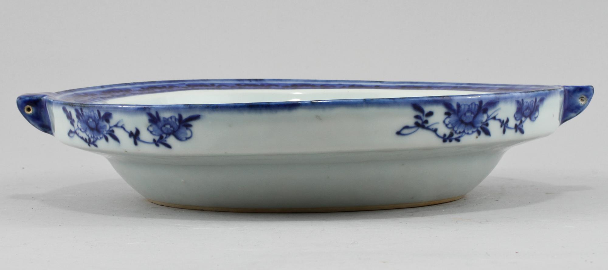 VÄRMEFAT, porslin, Kina, Jiaqingstil, 1900-tal.