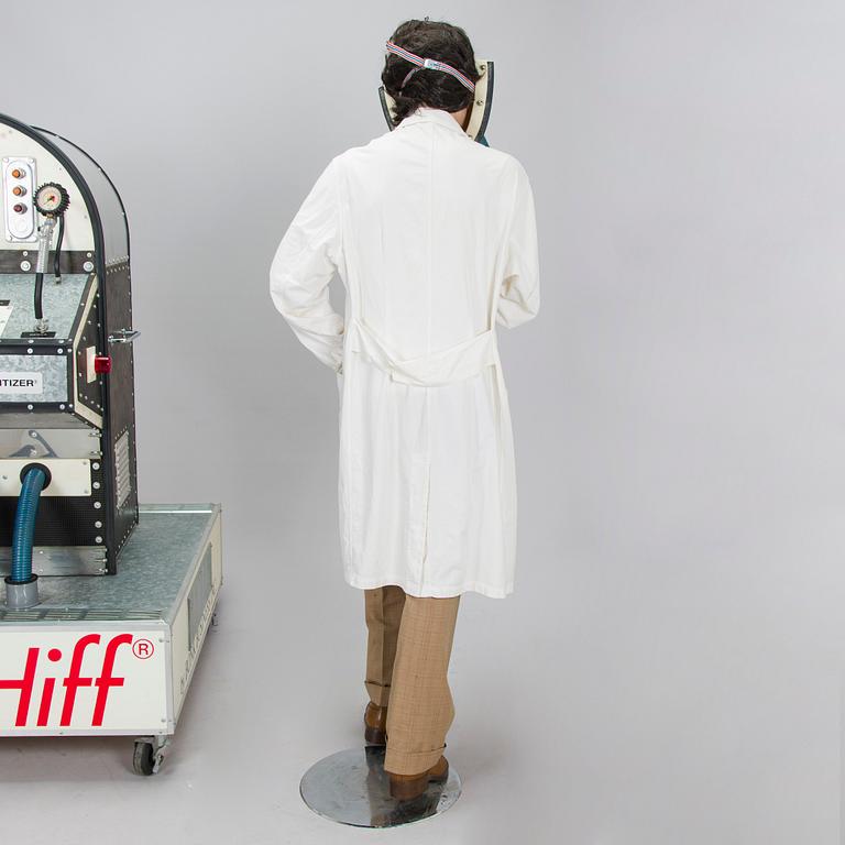 Alvar Gullichsen, "Hot-Spot Non-Standard Orbitizer" & Docent Udo D. Dröppeldorf, Raba Hiff, Bonk Business Inc.