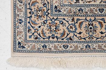 Carpet, Nain, approx. 255 x 155 cm.