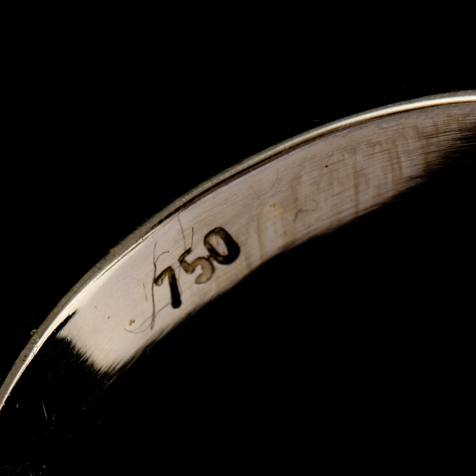 RING, 18k vitguld med briljantslipad diamant, ca 0.70 ct, utländska stämplar. Vikt 4 g.
