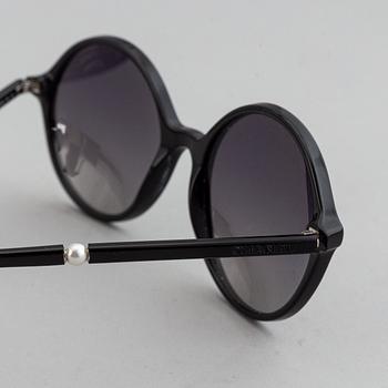 Chanel, a pair of sunglasses.