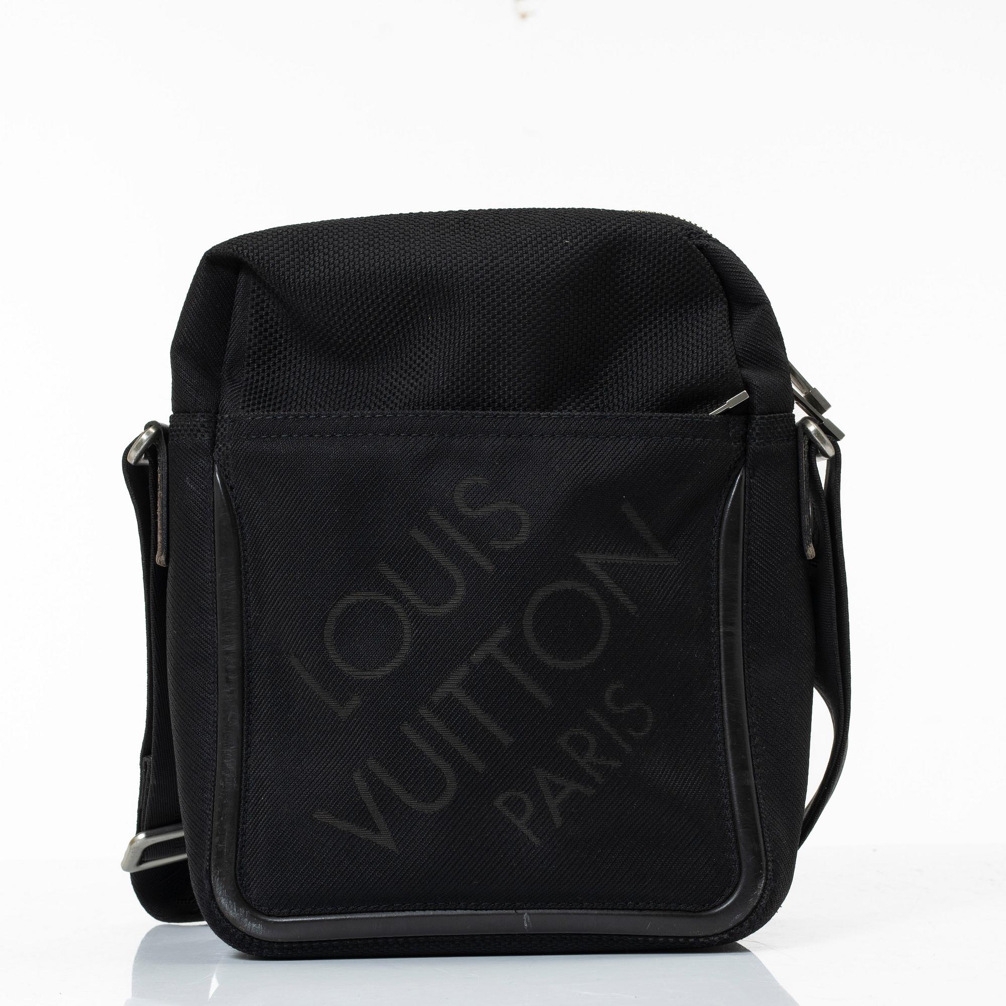 Louis Vuitton, väska "Geant Citadin PM Messenger Bag", 2005.