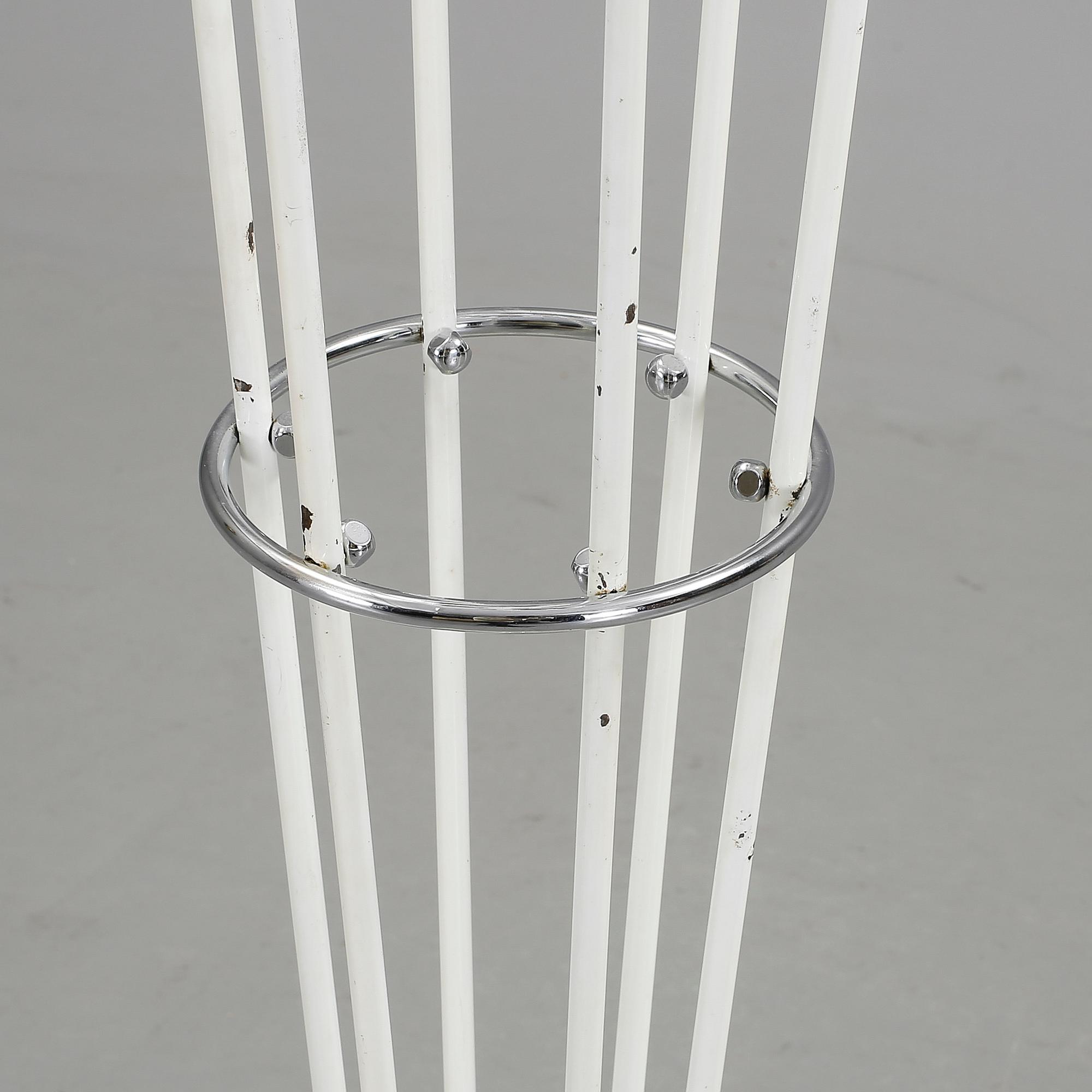 GOLVLAMPA, tillskriven Stilnovo, Italien, 1950-60-tal.