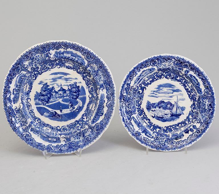 13+2 pices of porcelaine serving dishes and jugs "Svenska Slott", Rörstrand, decorated with Swedish.