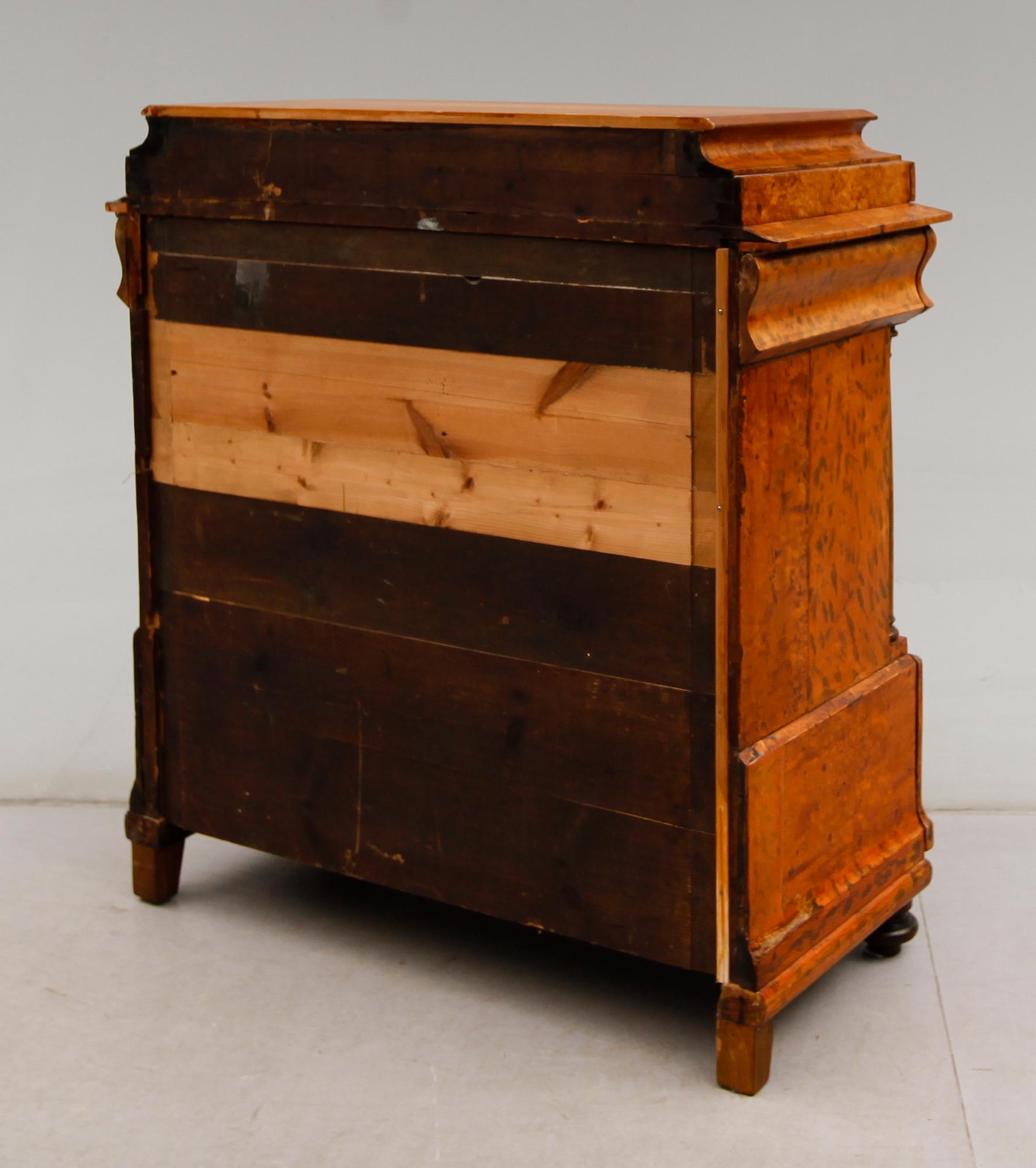 BYRÅ, senempire, 1800-talets mitt.