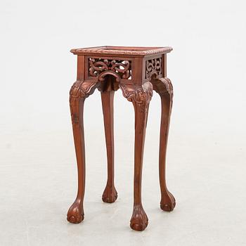 Pedestal Oriental style 20th century.