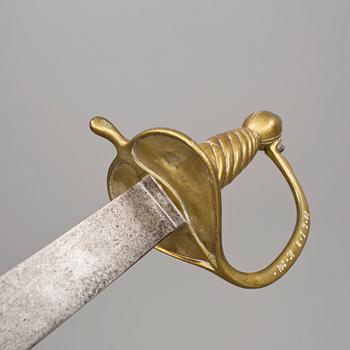 HUGGARE, 2 st snarlika, 1700/1800-tal.
