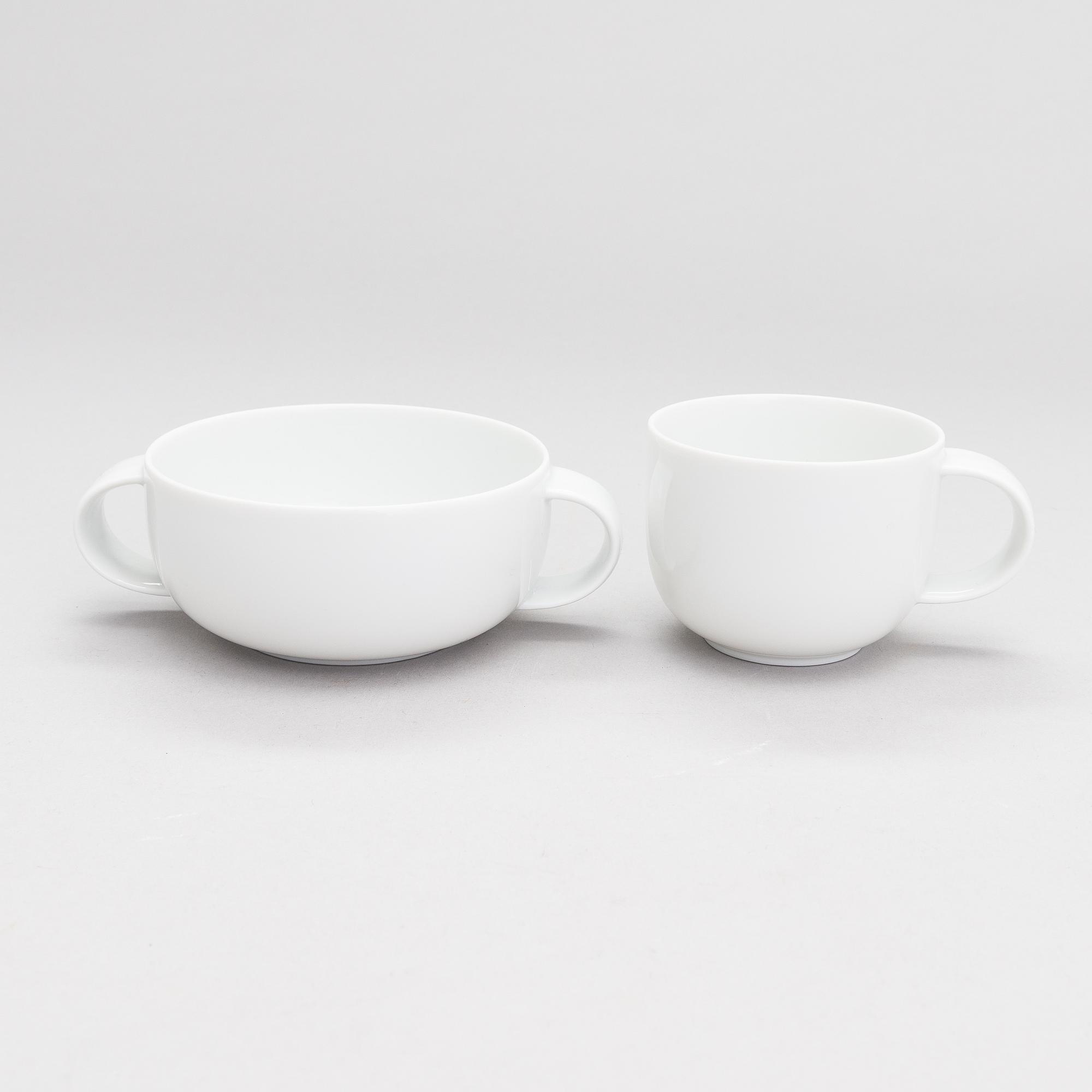 Timo Sarpaneva, A 31-piece set of "Suomi" tableware for Rosenthal Studio-line.