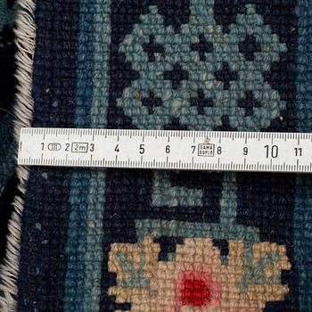 MATTO, semi-antique Baotou, China, ca 135 x 70 cm.