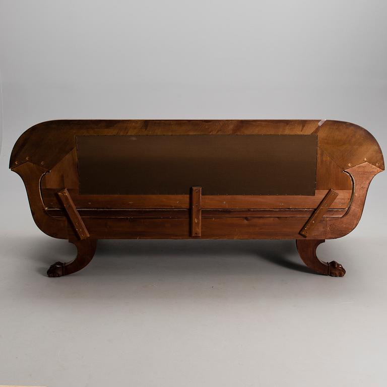 SOFA, 1920s.