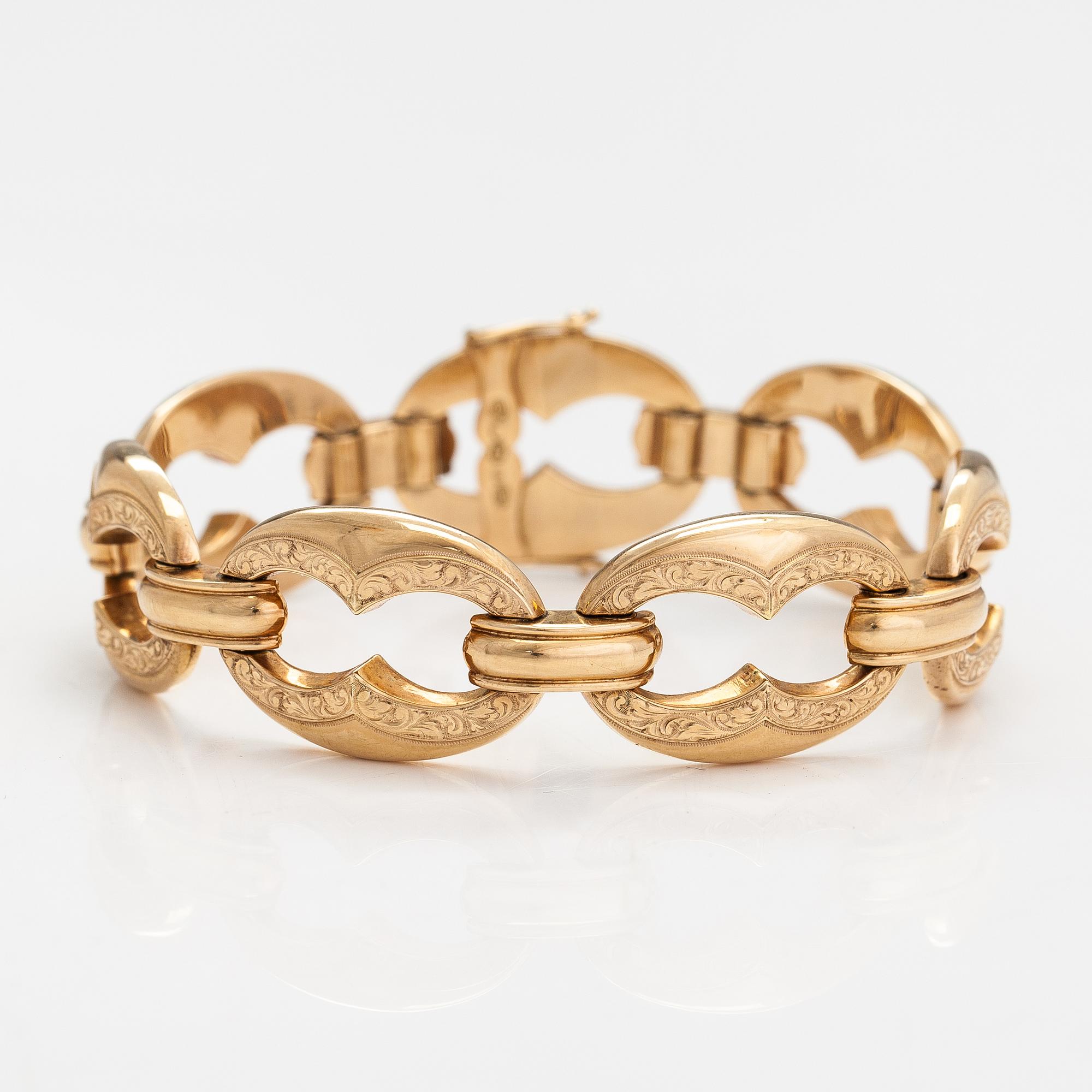 A 14K gold bracelet. Finnish import marks.