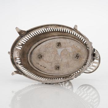 Stefan Westerstråhle, bordssurtout, silver, Stockholm 1796.