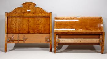 SÄNGGAVLAR, senempire, 1800-talets mitt.