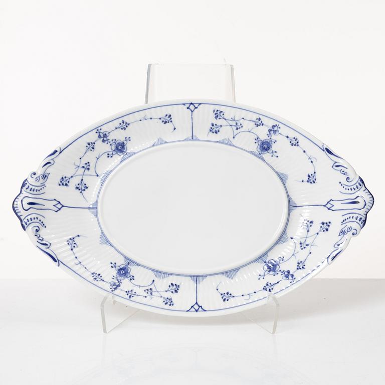 Royal Copenhagen, terrin med lock och fat, "Musselmalet", Danmark, 1889-1922.