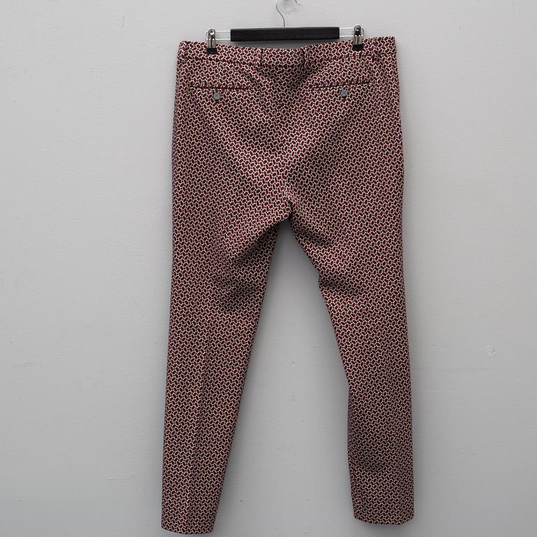 GUCCI, kostym, 2017, storlek 50-52.