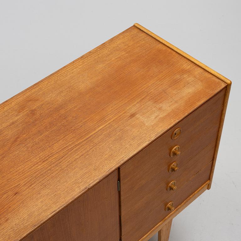 Yngvar Sandström, Sideboard, "Tokyo", ur Trivia-serien, Nordiska Kompaniet, 1900-talets andra hälft.
