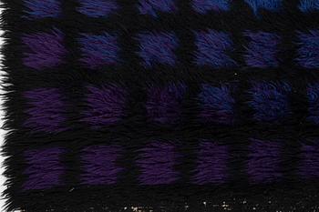 Verner Panton, a carpet, "Finlandia", machine made knotted pile, Unika Vaev, Denmark, ca 227 x 113 cm.