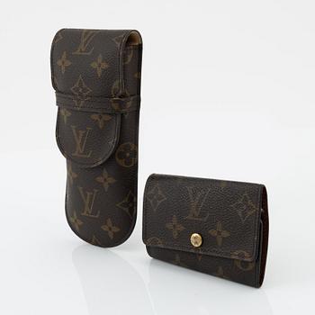 Louis Vuitton, glasögonfodral och nyckelfodral.