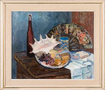 TOVE JANSSON, STILL LIFE WITH A SHELL AND A FAN.