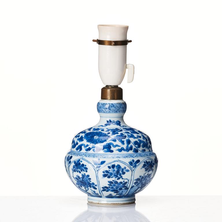 Vas, porslin. Kina, Qingdynastin, Kangxi (1662-1722).