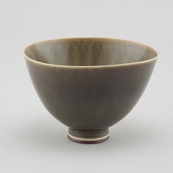 BERNDT FRIBERG, bowl, stoneware, signed with the Studiohand Y, Gustavsberg.