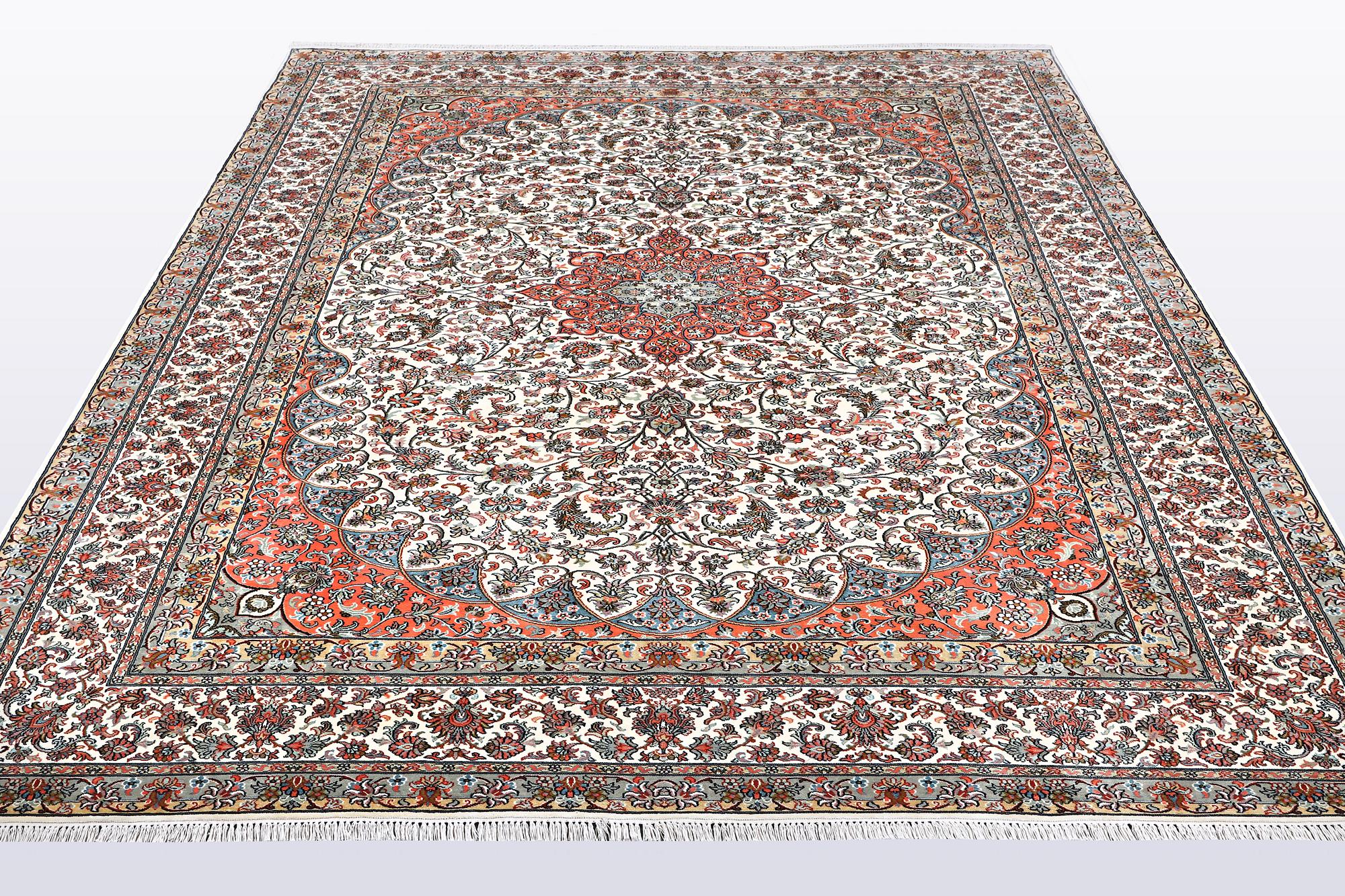 A carpet, Kashmir silke 307 x 220 cm.