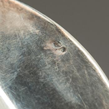 FAT, rokokostil, svenska importstämplar, silver, vikt ca 214 g.
