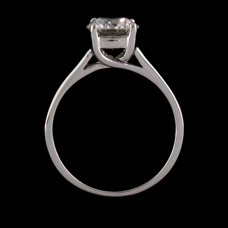 RING, 18K vitguld med briljantslipad diamant, 1.53 ct. Vikt 3,9 g.