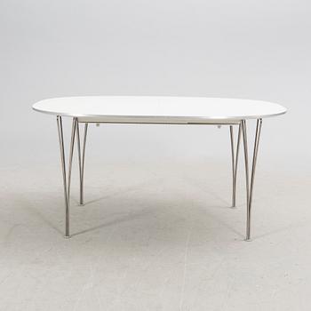 Bruno Mathsson & Piet Hein matbord "Superelips" för Fritz Hansen.