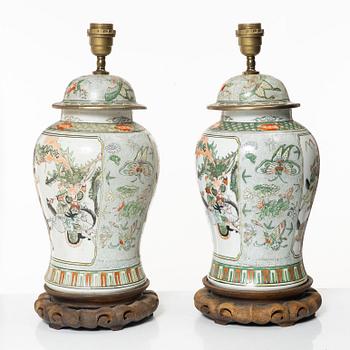 Bordslampor, ett par, porslin, Kina, 1900-tal.