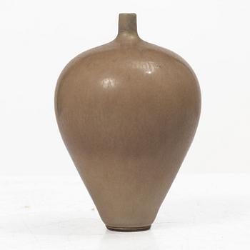 Berndt Friberg, A stoneware miniature vase, stoneware, Gustavsberg Studio.