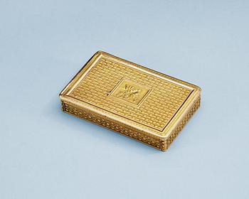 941. A 19th century gold snuff-box, unmarked.