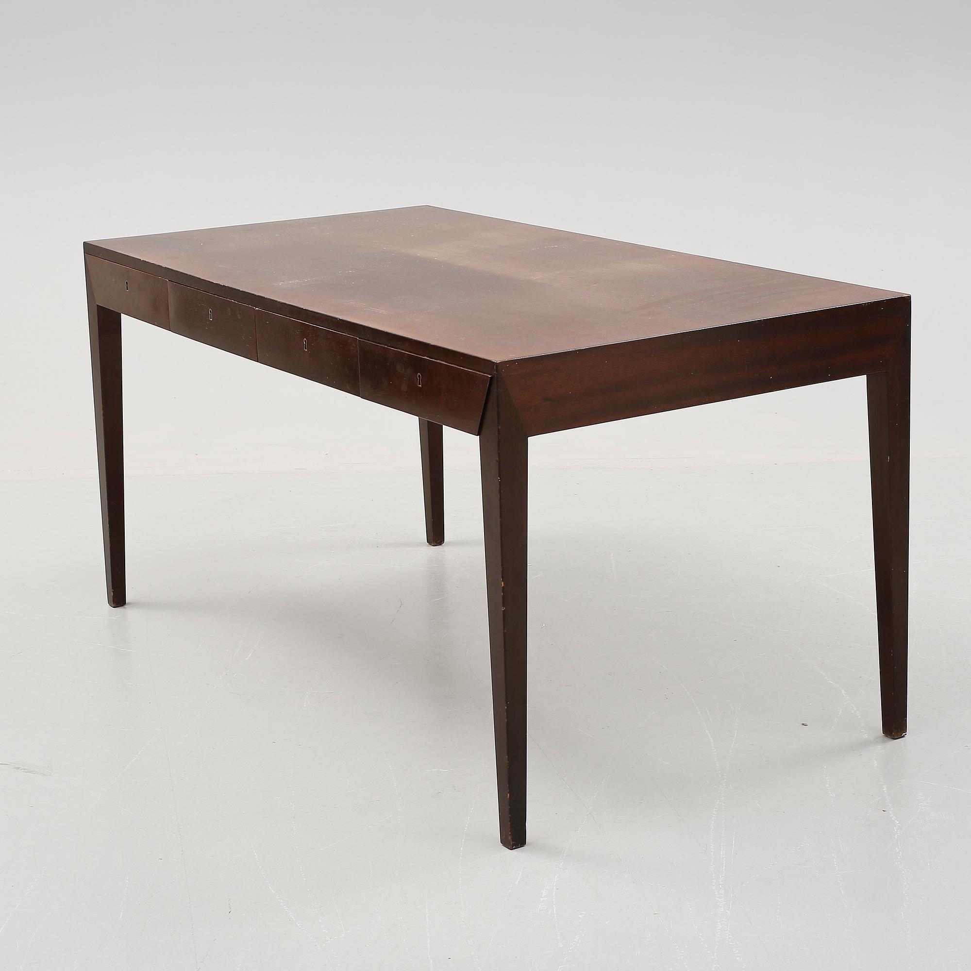 SKRIVBORD, Severin Hansen Jr för Haslev Møbelfabrik, Danmark, 1900-talets tredje kvartal.